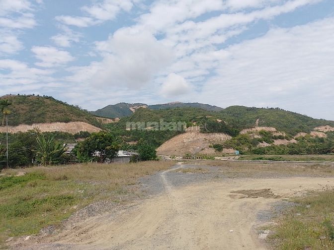 Bán lô đất sát đường Bờ kè Sông Tắc, Đồng Nhơn, Vĩnh Trung, Nha Trang