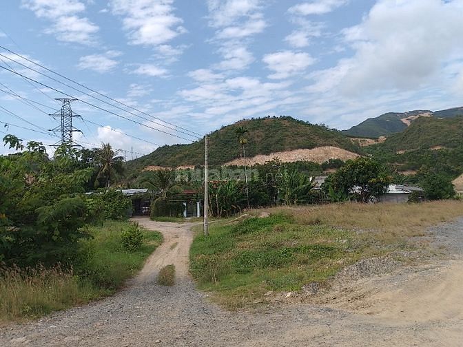 Bán lô đất sát đường Bờ kè Sông Tắc, Đồng Nhơn, Vĩnh Trung, Nha Trang