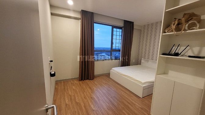Bán căn hộ The Goldview Quận 4 diện tích 117m2, 3 phòng ngủ, 6,8 tỷ