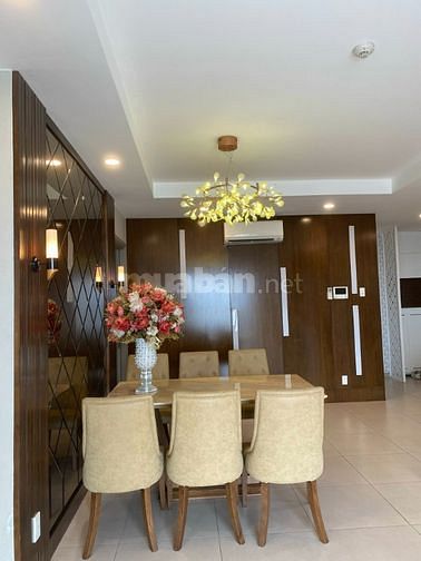 Bán căn hộ The Goldview Quận 4 diện tích 117m2, 3 phòng ngủ, 6,8 tỷ