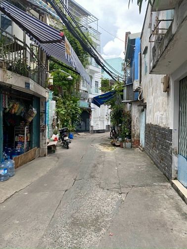 Cần bán gấp hẻm 186 bình thới đối diện chợ chim xanh hẻm trước nhà 3m