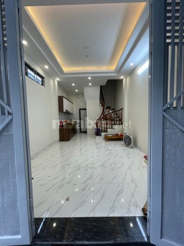  Bán nhà chính chủ có sổ đỏ phố Thanh Am