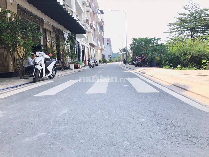 Bán nền đất thổ cư 63m2 Ngay Chợ Bà Hom, Phú lâm  - TPHCM 