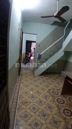 Bán đất có nhà 2 tầng cũ ngõ 101 Đào Tấn - Ba Đình