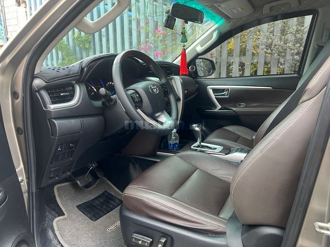 Bán Toyota Fotuner máy dầu 8C, số tự động, SX 2019