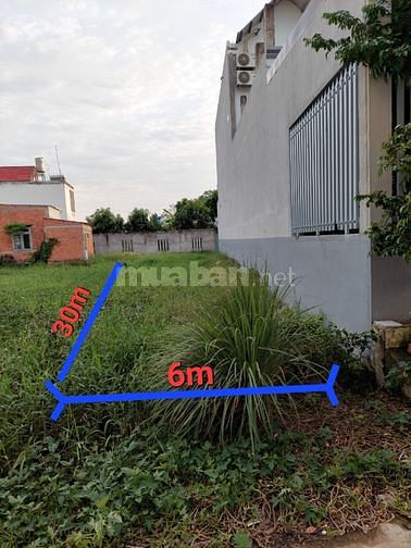 Đất thổ cư 180m, SHR, xe hơi vào đất, cách QL1A 1km giá chỉ 2ty (TL)