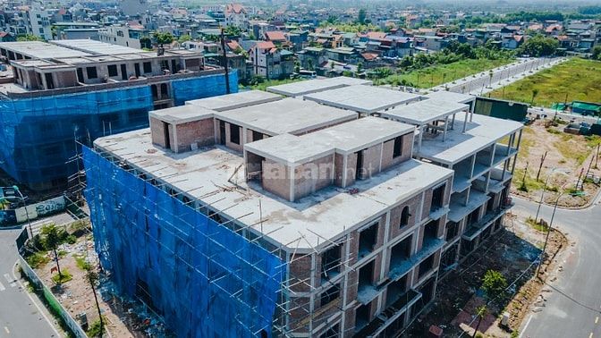 Bán nhanh căn Shophouse 5 tầng dự án Midtown One Tp Uông Bí giá 4 tỷ