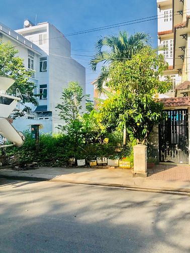 CẦN BÁN GẤP NỀN GÓC ĐỐI DIỆN COOP MART GẦN KHU TÊN LỬA BÌNH TÂN TPHCM