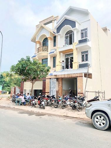 CẦN BÁN GẤP NỀN GÓC ĐỐI DIỆN COOP MART GẦN KHU TÊN LỬA BÌNH TÂN TPHCM