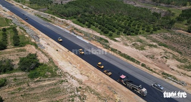 Đất Hòa Thắng 1,3 hecta chỉ 295k/m2 Mặt Tiền Liên Huyện 170m