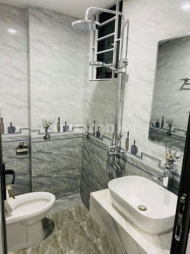 Thạch Bàn- Long Biên – Cạnh Aeon Mall Bán nhà gấp 43m2 giá nhỉnh 3 tỷ