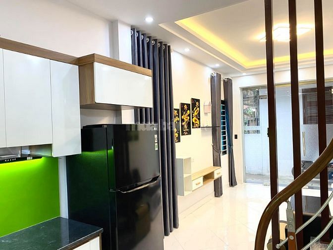 Thạch Bàn- Long Biên – Cạnh Aeon Mall Bán nhà gấp 43m2 giá nhỉnh 3 tỷ