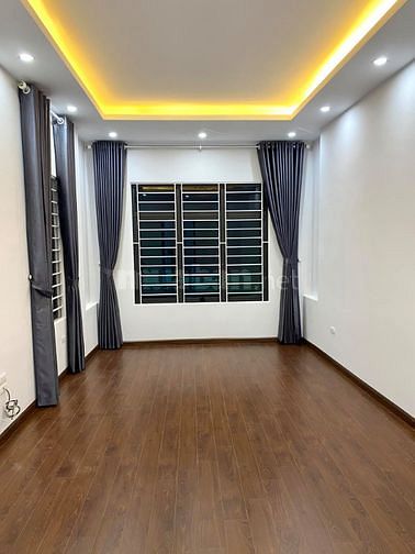 Thạch Bàn- Long Biên – Cạnh Aeon Mall Bán nhà gấp 43m2 giá nhỉnh 3 tỷ