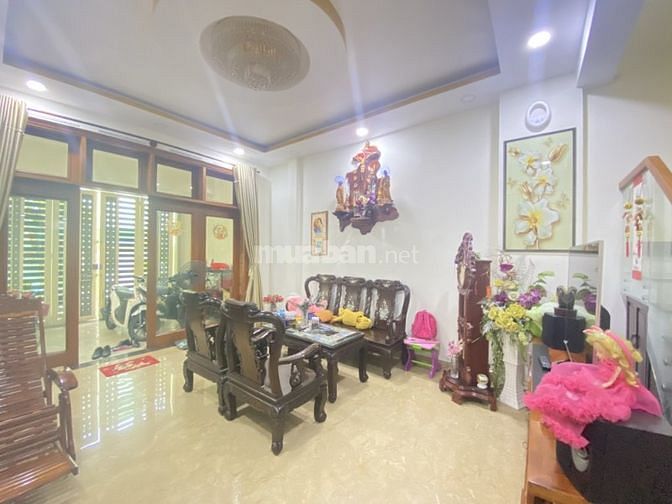 Bán nhà HXH Q. Tân Bình mới đẹp 3 tầng 3 PN  74m2, nội thất cao cấp.