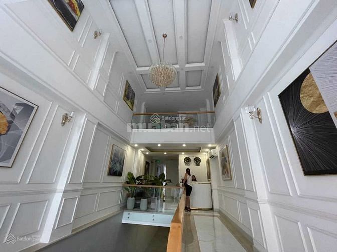 Mặt Tiền 6 Lầu Thang Máy 4,2x25(100m2) Hoa Hồng thu nhập 130tr/Tháng