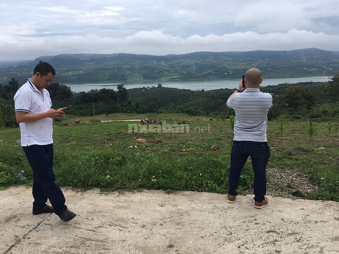 Bán lô đất Di Linh 1360m2,_View sông, săn mây, đường 6m_tặng Homestay