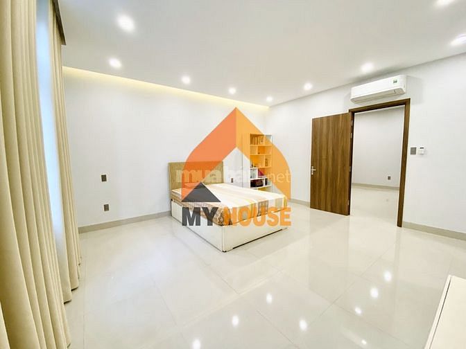 VILLA HIỆN ĐẠI Q2 FULL NỘI THẬT CHÂU ÂU 4PN GIÁ RẺ