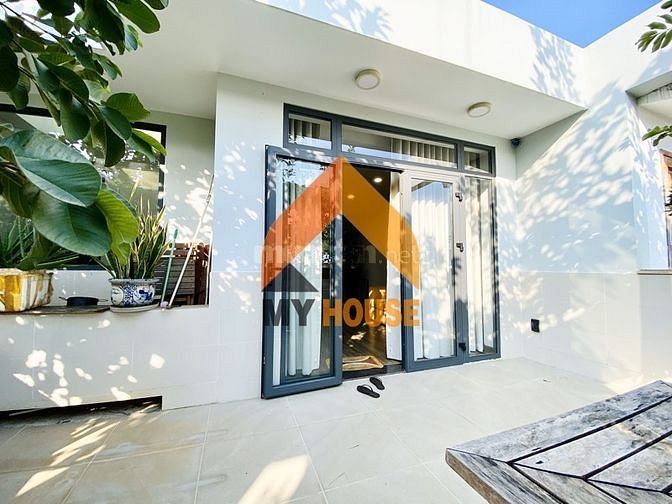 VILLA HIỆN ĐẠI Q2 FULL NỘI THẬT CHÂU ÂU 4PN GIÁ RẺ