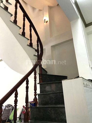 Bán nhà đường Gia Phú Q6 gần chợ Bình Tây.