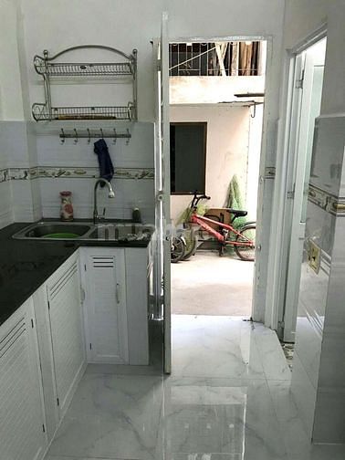 Bán nhà đường Gia Phú Q6 gần chợ Bình Tây.