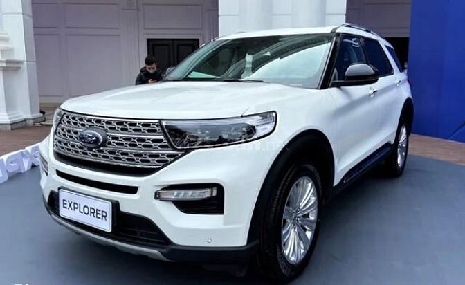 Bán Ford Explorer bản nâng cấp 2022 nhập từ Mỹ, số lượng giới hạn.