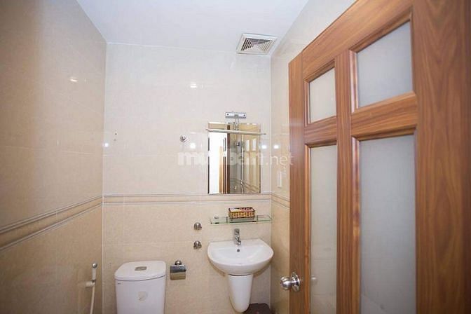 Khách Sạn 196 triệu MT  K300  ( 5,2m dài 21m) XD 1 Hầm 7 Tầng 25,5 tỷ