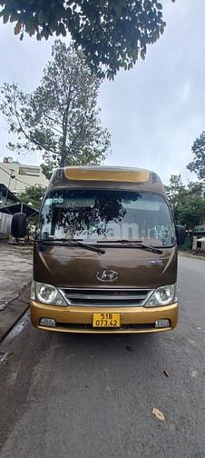 Cần Bán Xe Limuosine 15c, Hyundai County tracomeco 3Cuc nhập khẩu 2009
