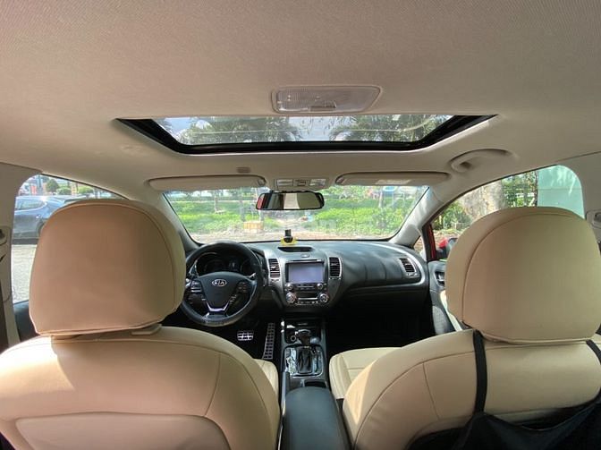 Cần bán Kia Cerato 1.6AT 2017 xe nhà đi kỹ