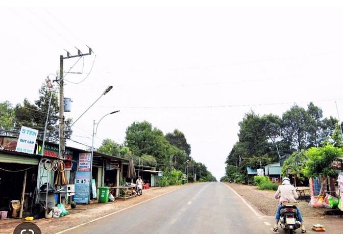 CẦN SANG GẤP 1000m2 ĐẤT ĐỐI DIỆN TRƯỜNG, BUÔN BÁN ĐÔNG, GẦN KCN 700TR