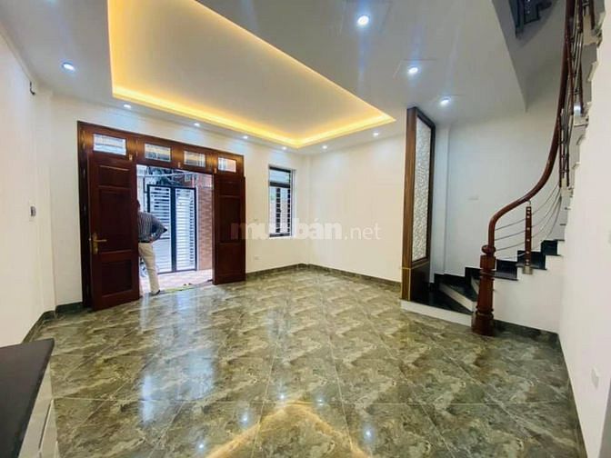 NHÀ ĐẸP NÓNG HỔI - BÁN NHÀ HOÀNG HOA THÁM - 51M - 5 tầng - Chỉ 5.9 Tỷ