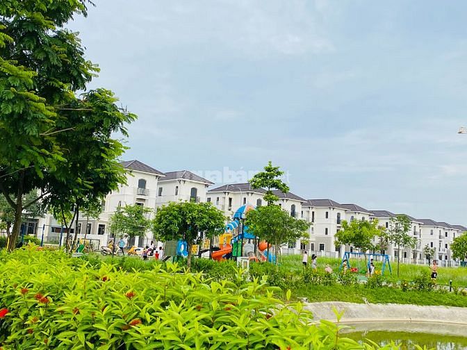 Chỉ cần 7,45 tỷ sở hữu ngay biệt thự 135 m2 tiếp giáp Hà Nội.