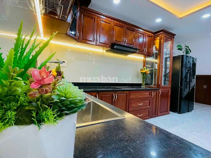 Siêu phẩm tuyệt đẹp phường 9  trệt 3 lầu hẻm thông 5m