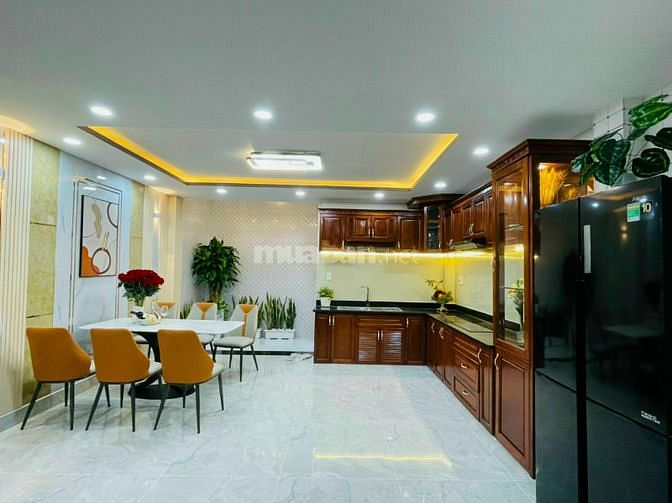 Siêu phẩm tuyệt đẹp phường 9  trệt 3 lầu hẻm thông 5m
