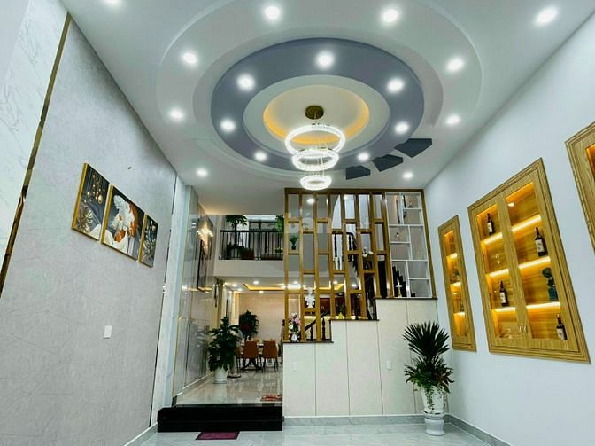 Siêu phẩm tuyệt đẹp phường 9  trệt 3 lầu hẻm thông 5m