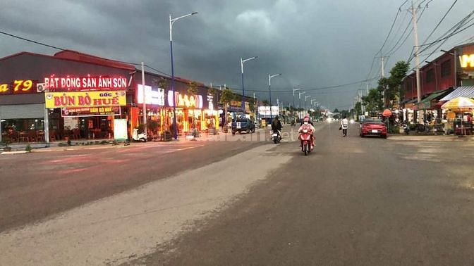 Đất mặt tiền kinh doanh khu hành chính phường trường chợ Minh Thành