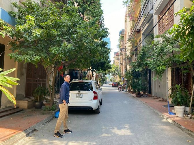 Bán nhà ngõ ô tô tránh, phố Nghĩa Đô, Cầu Giấy. DT 60m2. MT: 4,5m 