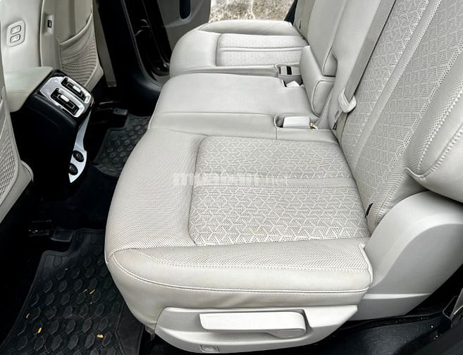 -- Kia Sorento 2.2 D signature 