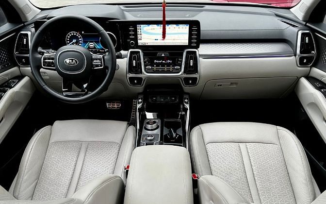 -- Kia Sorento 2.2 D signature 