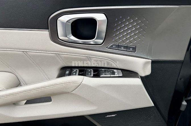 -- Kia Sorento 2.2 D signature 