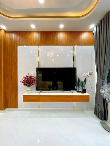 NHÀ 3 LẦU MT THẠNH LỘC 26 SHR 4,5X17M GẦN CHỢ CẦU ĐỒNG FULL NỘI THẤT