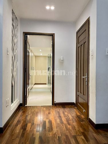 Bán gấp nhà HXH 8m Lê Văn Sỹ Quận 3 giá 19 tỷ, 5x18m
