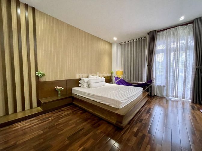 Bán gấp nhà HXH 8m Lê Văn Sỹ Quận 3 giá 19 tỷ, 5x18m