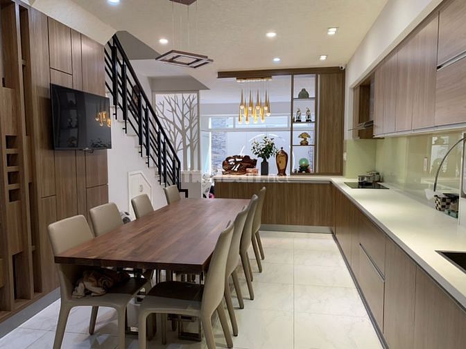 Bán gấp nhà HXH 8m Lê Văn Sỹ Quận 3 giá 19 tỷ, 5x18m