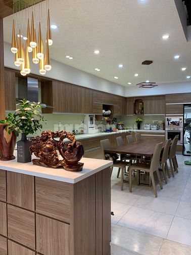 Bán gấp nhà HXH 8m Lê Văn Sỹ Quận 3 giá 19 tỷ, 5x18m