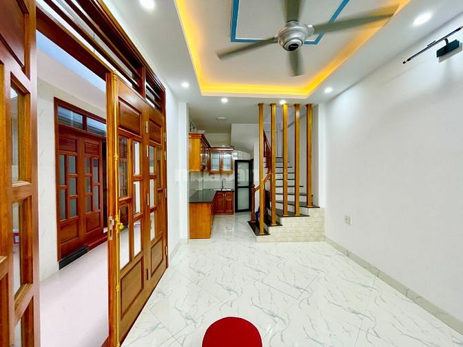 BÁN NHÀ NGUYỄN VĂN CỪ GIA THỤY, BỒ ĐỀ, LONG BIÊN 35M2 5 TẦNG KIÊN CỐ