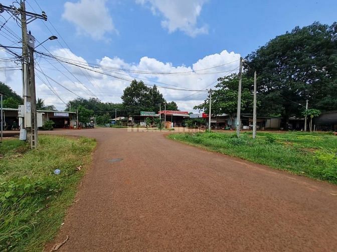 BÁN GẤP 2.291M2 ĐỐI DIỆN CHỢ GẦN KCN MUA ĐỂ XÂY TRỌ CHO THUÊ GIÁ 560TR
