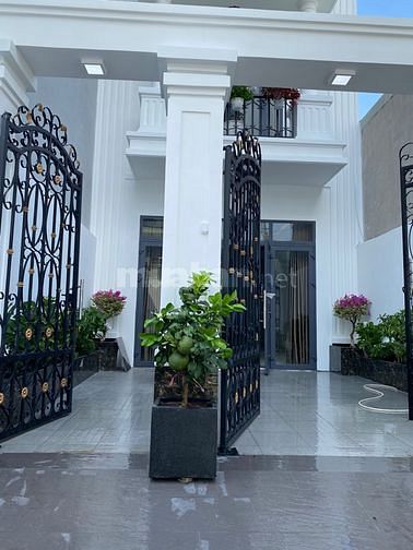 Nhà Mặt Tiền 100m2, Đường 475, Phước Long B, Quận 9, Giá 8.8 Tỷ
