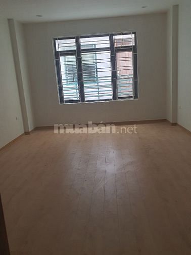 Bán nhà Trần Cung, cách phố 20m.