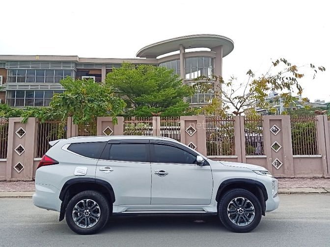 Ca sĩ Gia Lâm cần bán rẻ Mitsubishi Pajero sport 2021 tuyệt đẹp!
