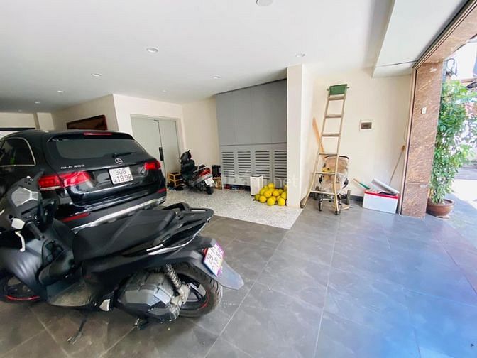 Lô góc Đào Tấn, Ba Đình, gara oto: 60m2 5 tầng, mặt tiền 5,6m, 19,7 tỷ
